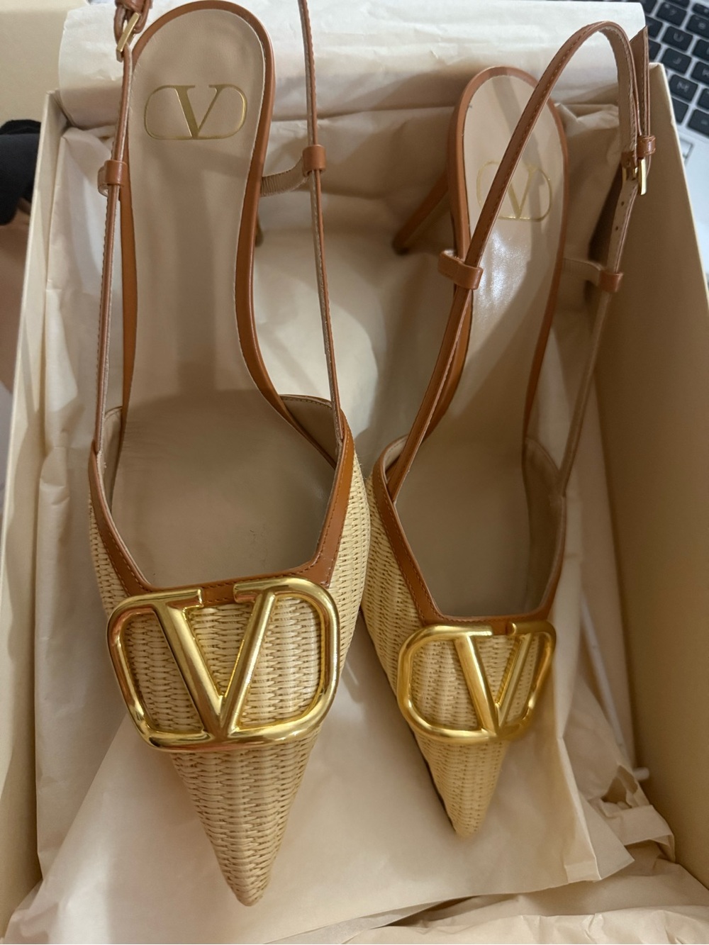 Valentino Garavani Raffia Pointed Slingback Pumps with Gold VLogo - Picture 8 of 10